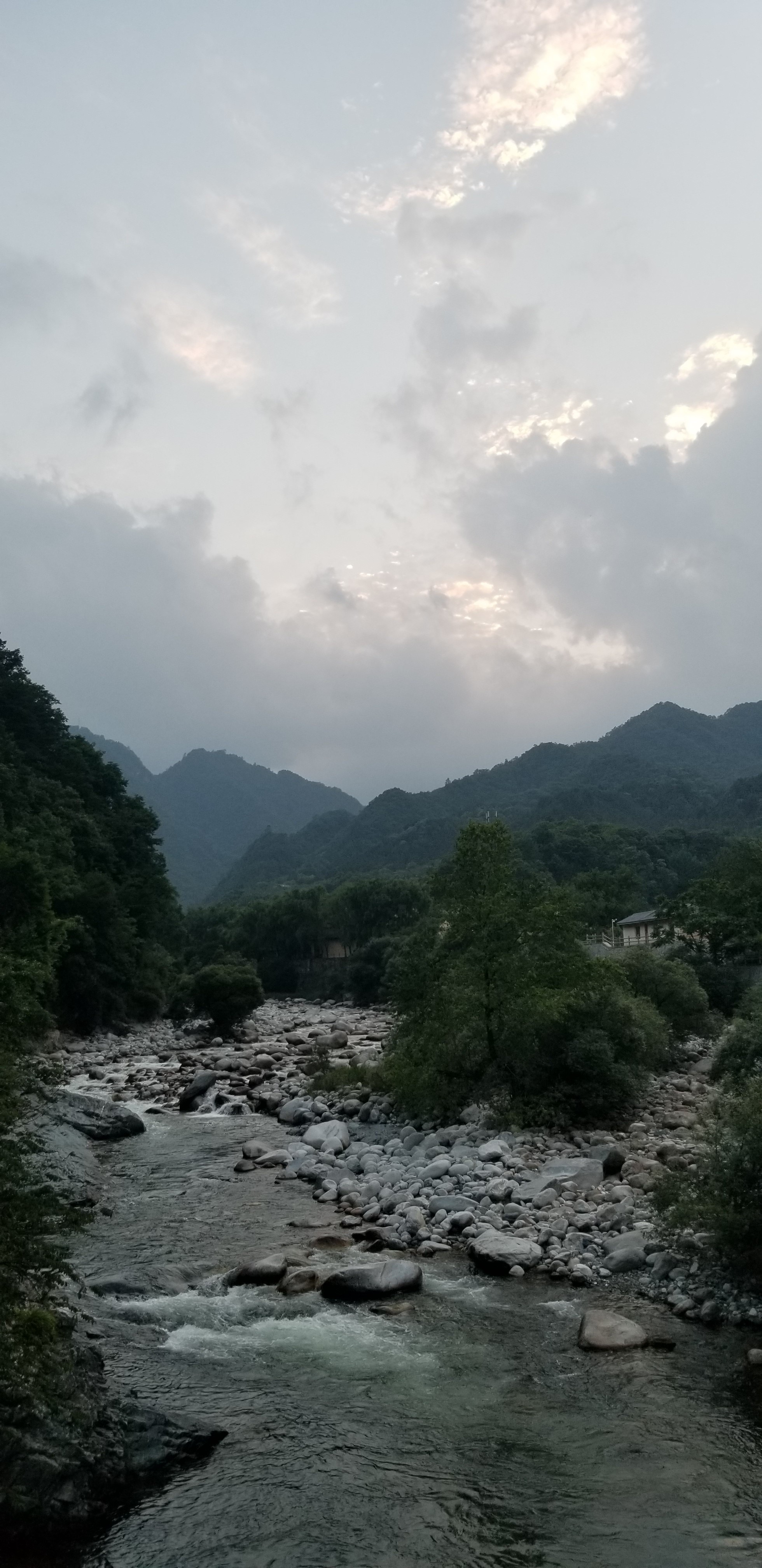 摩旅秦岭分水岭攻略,摩旅黑河森林公园