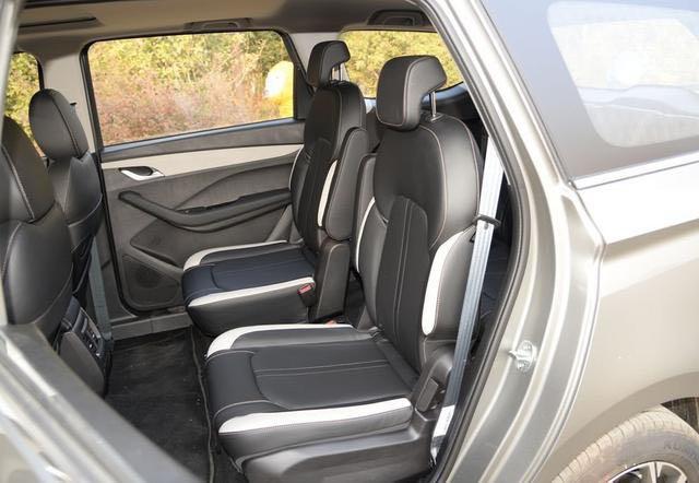 宝骏360手动豪华6座简介,宝骏360六座空间评测