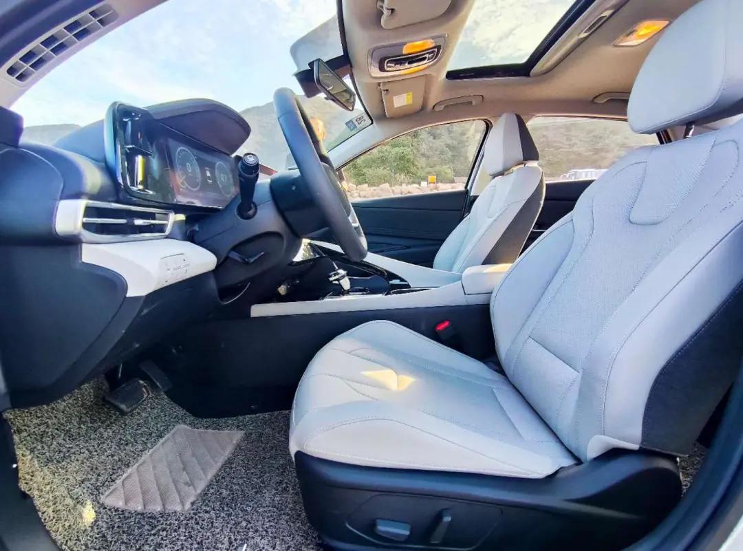 伊兰特第七代好还是索纳塔好,现代索纳塔十和伊兰特第七代对比