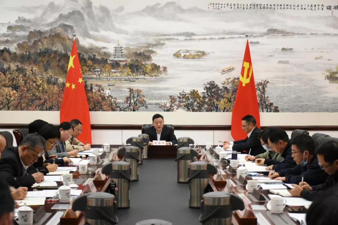 *党**办之窗|市委办公厅、政研室、改革办:在深刻领会、推动工作、宣传带动上走在前、作示范