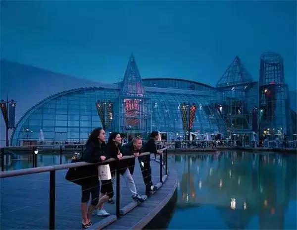 英国最大的打折村,英国最大折扣村