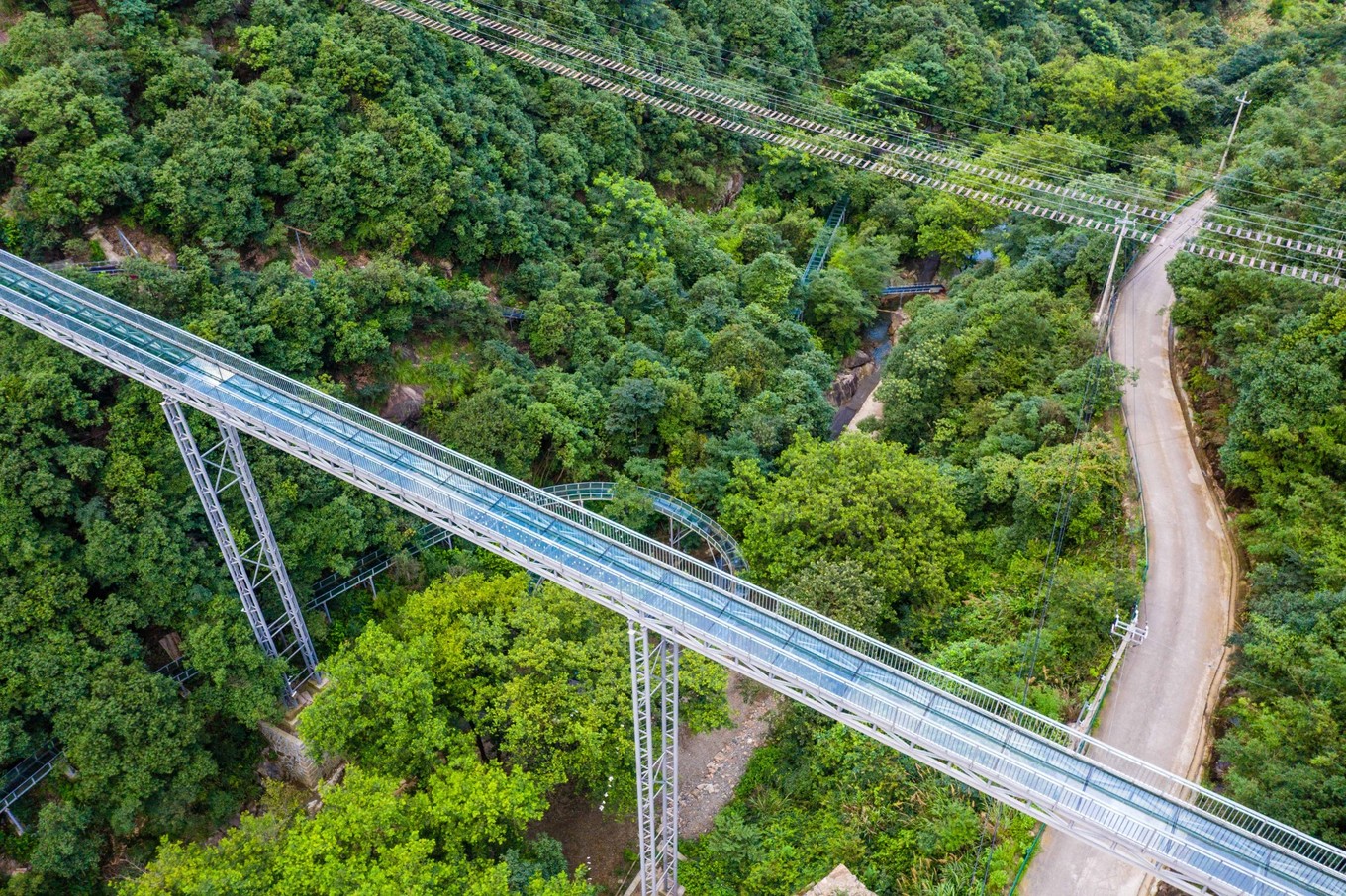桐庐山湾湾漂流门票多少,桐庐山湾湾漂流景区在什么地方
