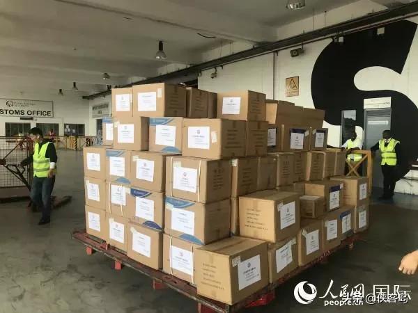 侠客岛:前几天,中国领事馆前出现了3个神秘包裹......