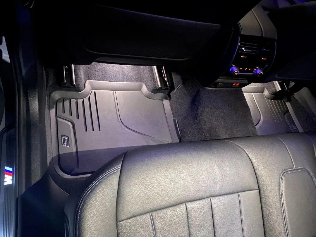 宝马原厂全天候脚垫用久了发白吗,宝马原厂全天候脚垫5系