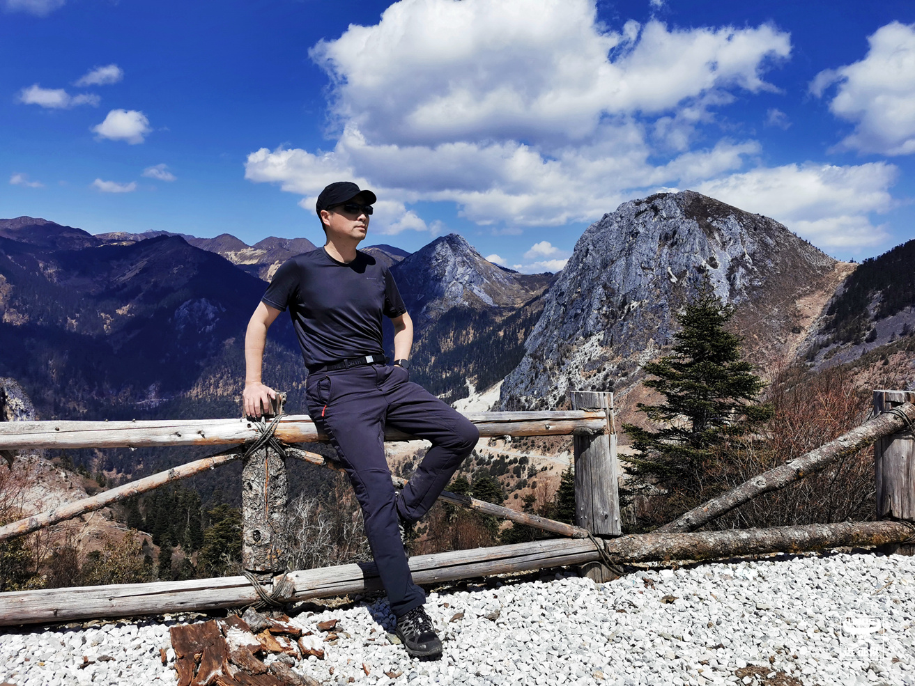 稻城亚丁至玛娜茶金如何走,四川木里县到玛娜茶金自驾