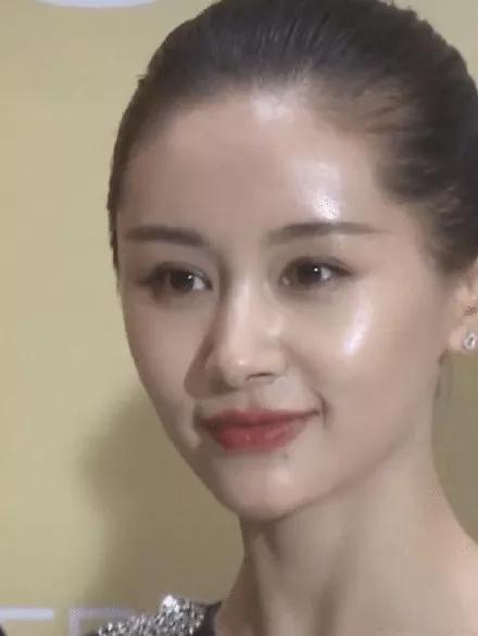 王子文白到发光的秘密,王子文牙齿美白