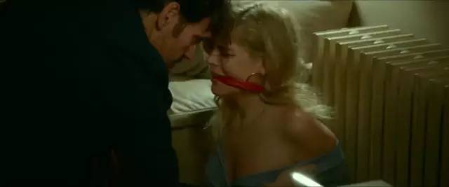 大尺度神作首映吓跑100人，你能忍到几分钟？