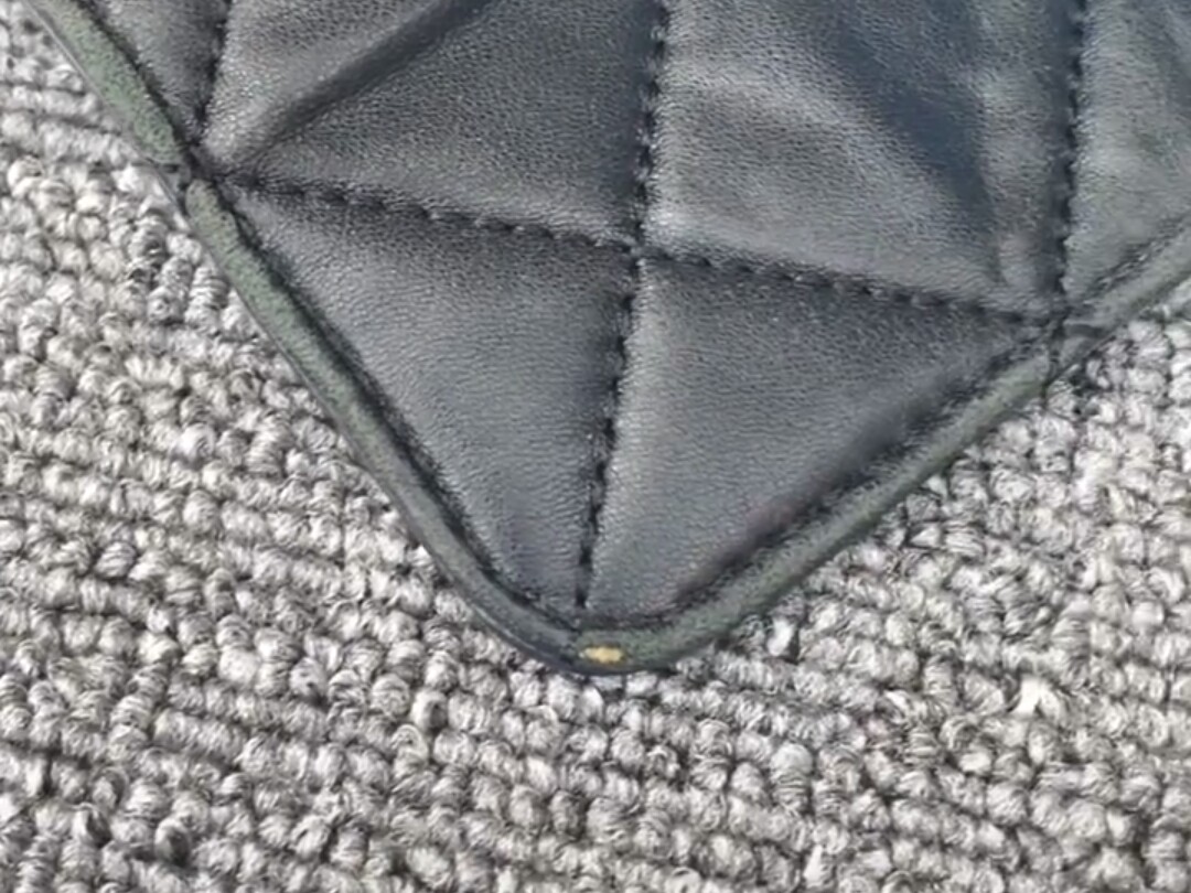 真皮衣掉皮修补方法如下,真皮衣破了大长口子怎么补