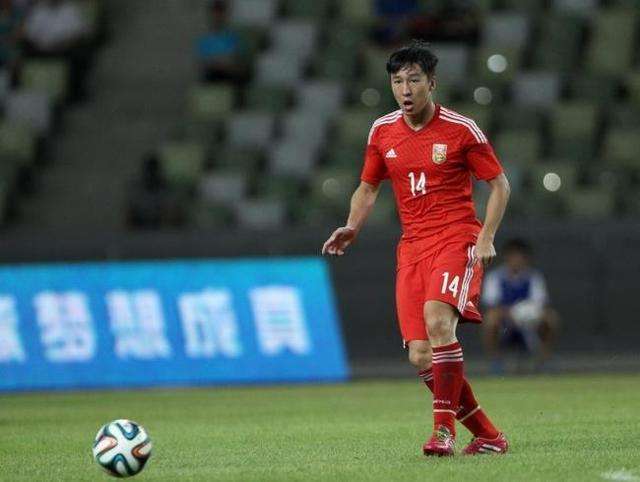 中国足球年薪为什么这么高,中国足球高薪低能