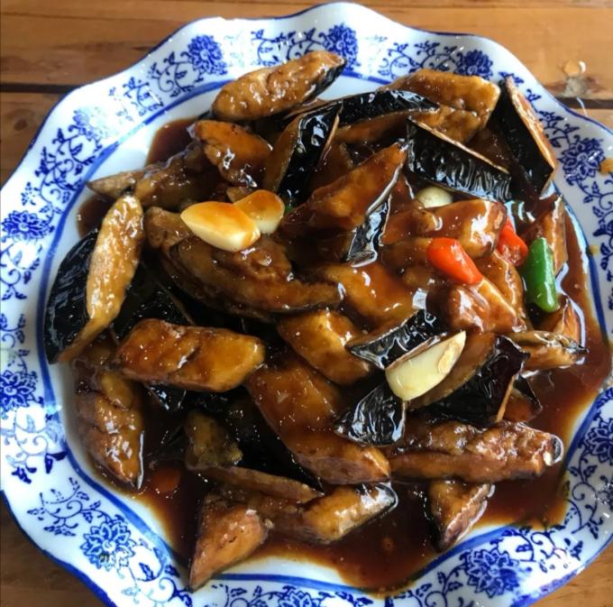 郑州街边的“江湖粥屋”开了很多年，人均30元，老吃家都知道