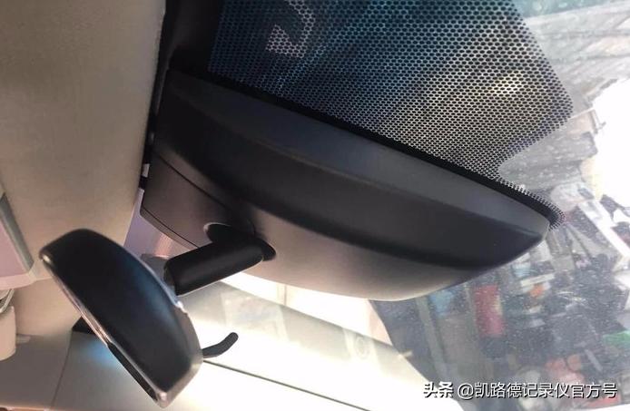 丰田凯美瑞专用行车记录仪,阅读灯取电不用走线,海思芯片很强大