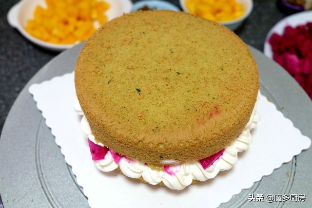 超级简单的奶油蛋糕做法无烤箱,戚风奶油蛋糕的制作全过程