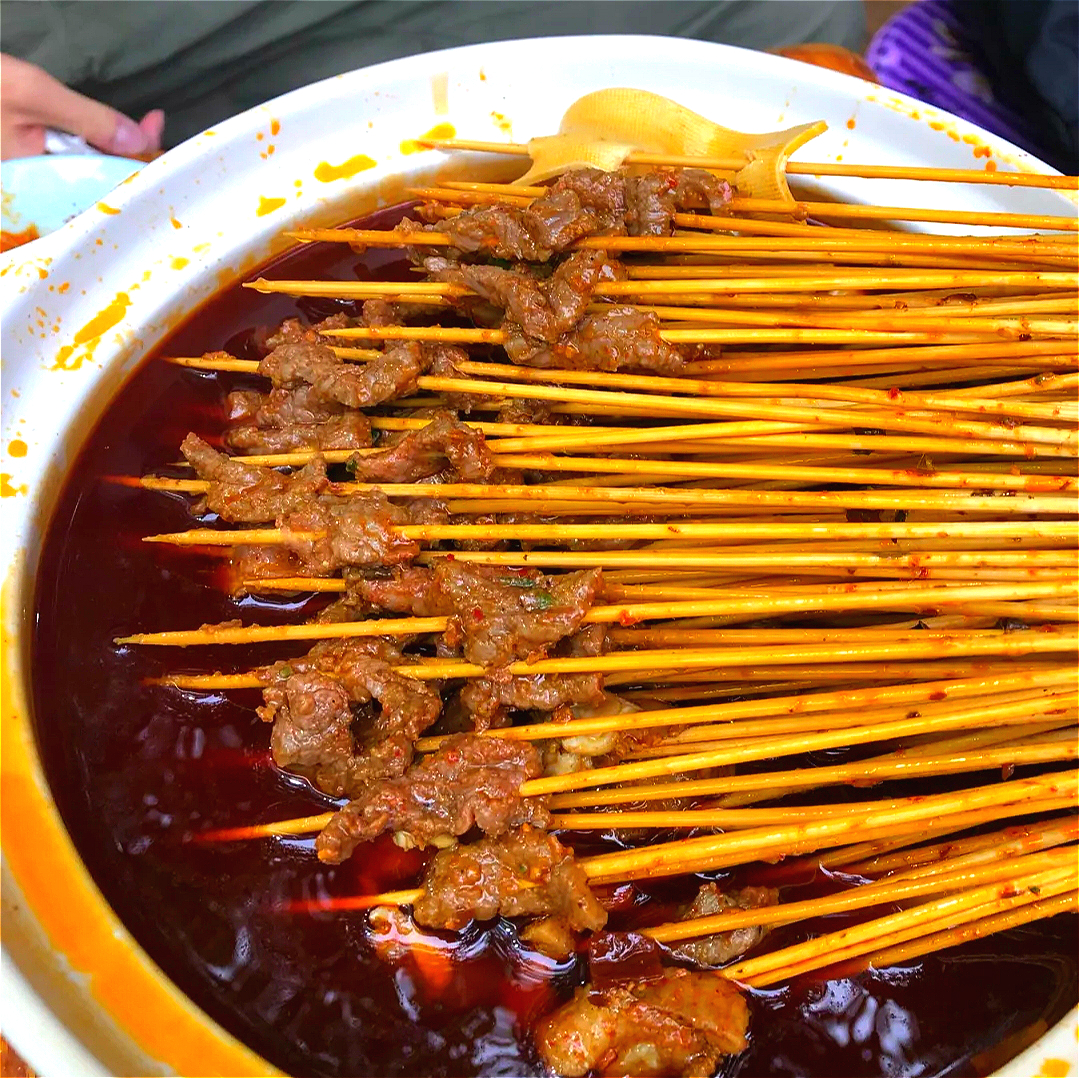 成都很火的串串网红店,成都生意火爆的串串