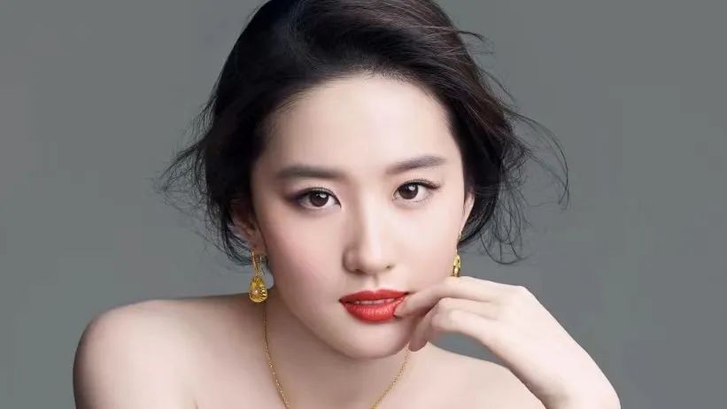 额头饱满跟不饱满一样吗,额头宽太阳穴饱满有什么说法