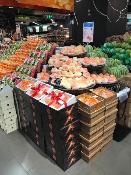 水果精品柜超市陈列图片,精品超市啤酒陈列