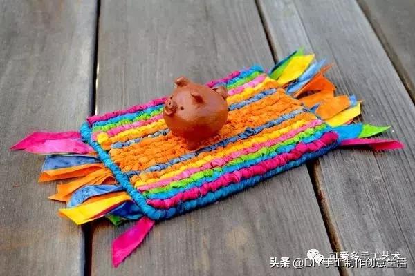 旧衣服别再扔掉了袖子缝成桶状,旧衣服怎么做布条