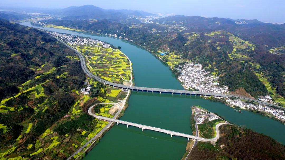 榛勫北鍑屼簯璁茶瘽瑙嗛,榛勫北甯傚涔﹁鍑屼簯