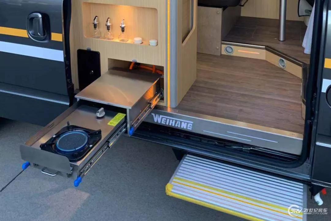 21款上汽大通原厂v80b型房车,六座六卧大通v80长轴高顶b型房车