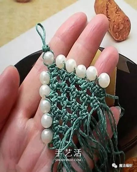 圣诞树小挂件简易编织教程,圣诞树编织小挂件图片