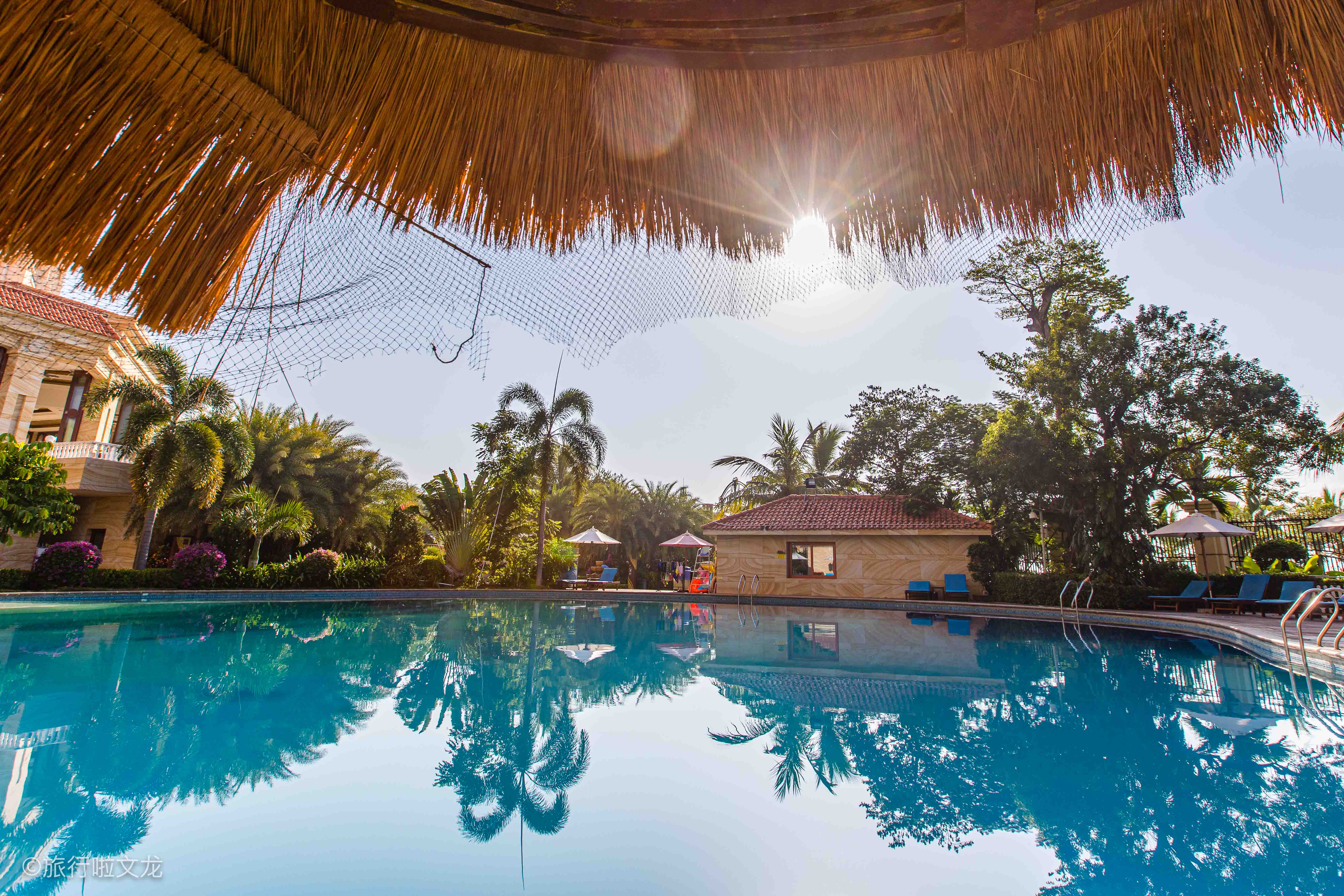 三亚离沙滩只有十米的酒店,三亚最值得推荐的三个酒店