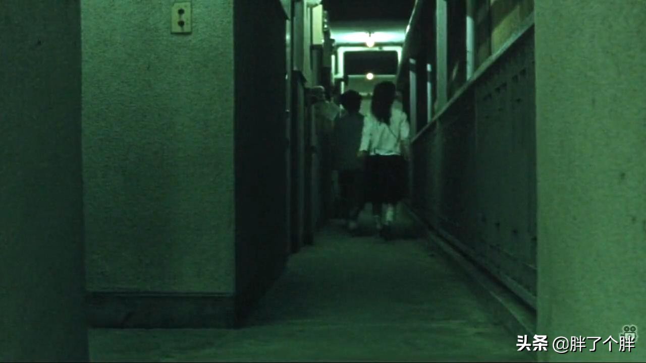 无人知晓：真实事件改编，母亲为和男友同居，抛下四个孩子离去