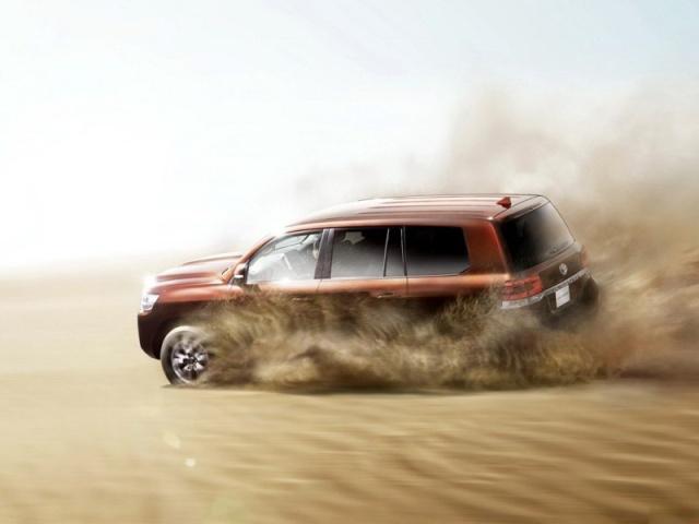 丰田兰德酷路泽2022款顶配版动力,深度体验最丐版的丰田兰德酷路泽