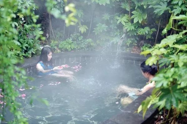 女神节礼物正在配送,江西明月山女神节免票活动开启