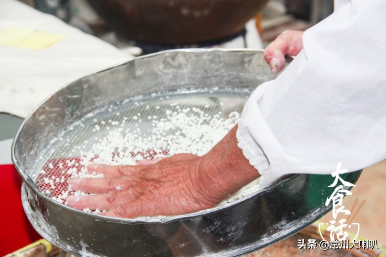 这块只有常州能买到的糕，一年只卖十来天，每天都供不应求