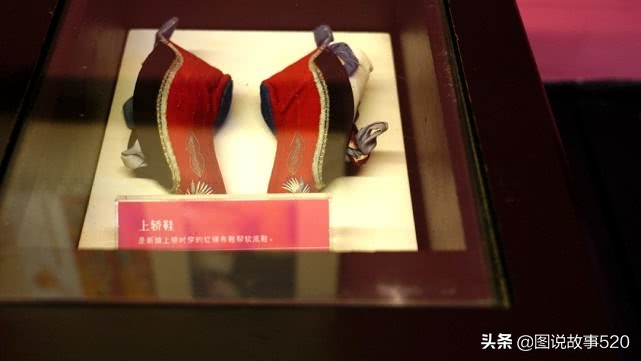 小脚一裹眼泪一缸,小脚三寸鞋