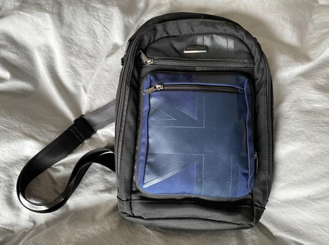 tumi新款单肩包,用tumi包的男人