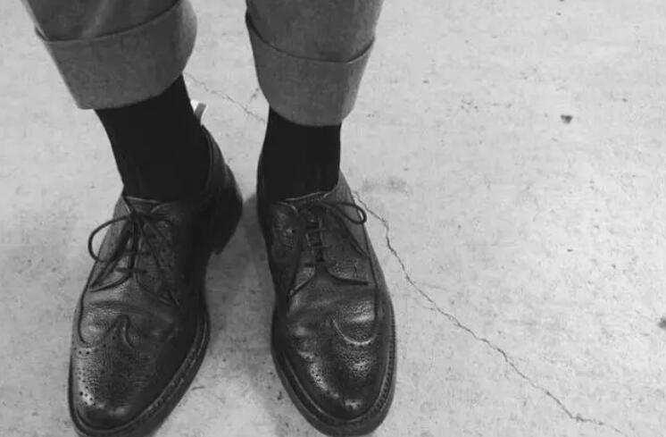 潮人教你正确卷裤脚,怎么卷起裤脚更时尚