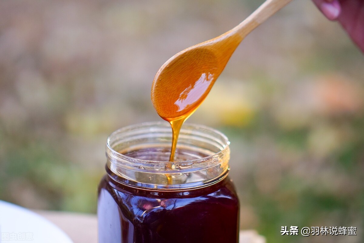 为啥有些蜂蜜颜色比较深,为什么有的蜂蜜是黑的