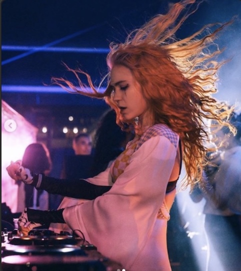 马斯克异地恋,马斯克感情经历