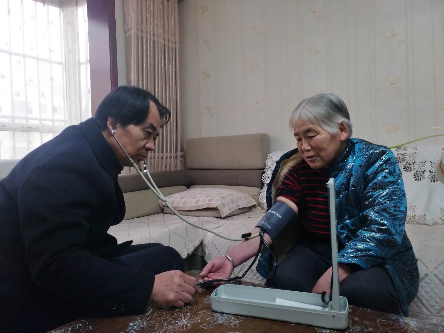 陕西：乡间名医张书望悬壶济世在他乡