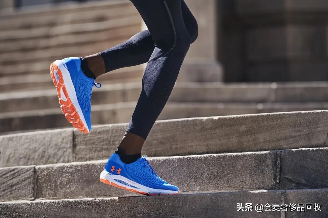 一双新鞋子的视频,一双好舒服的鞋子