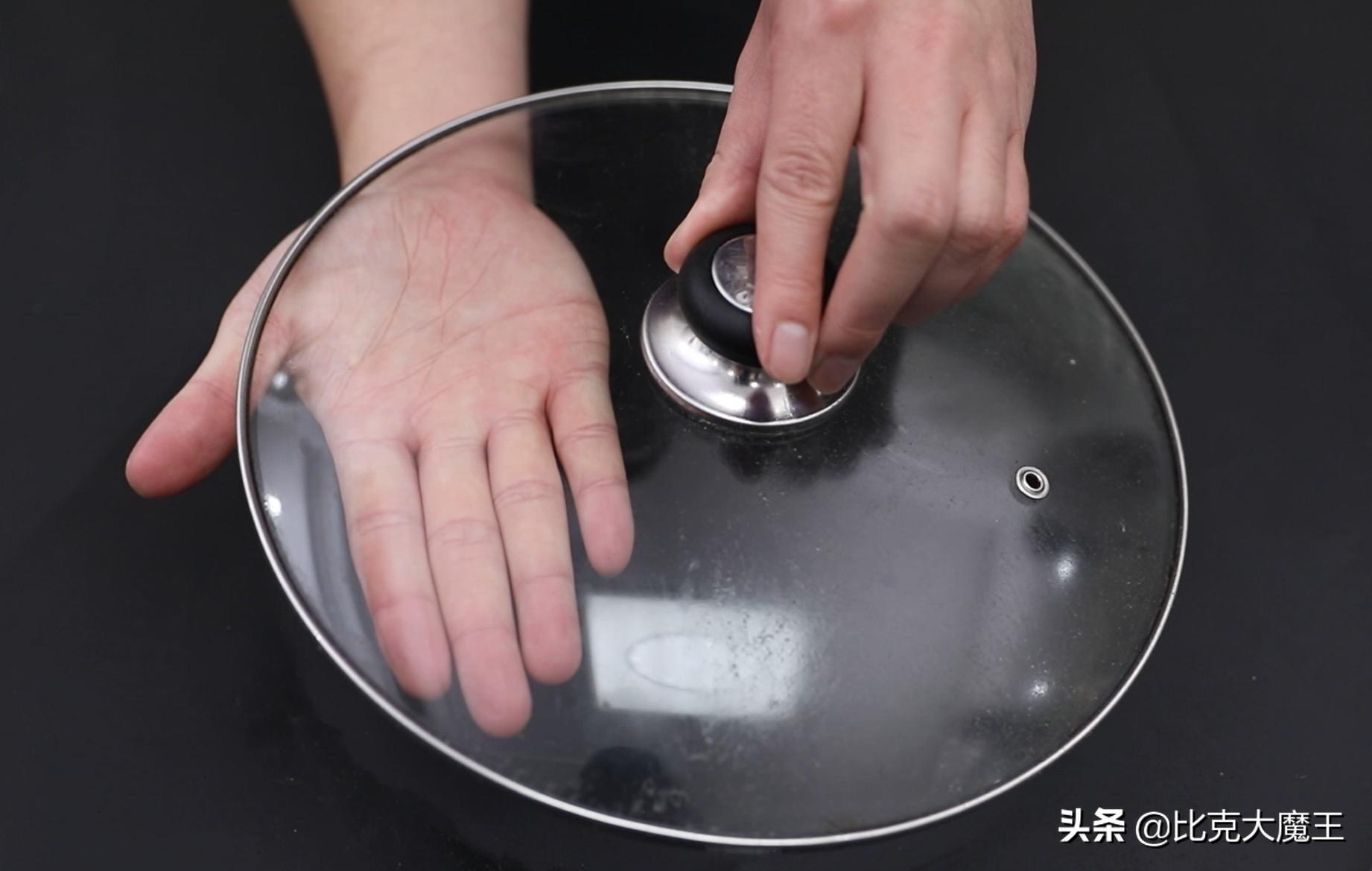 不管家里有钱没钱，厨房里放一个搓澡巾，厉害又好用，回家试一试