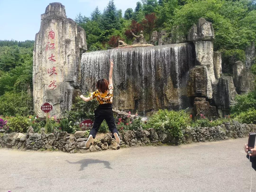 飞拉达攀岩溜索丛林溯溪地心探洞,清远飞拉达丛林探险