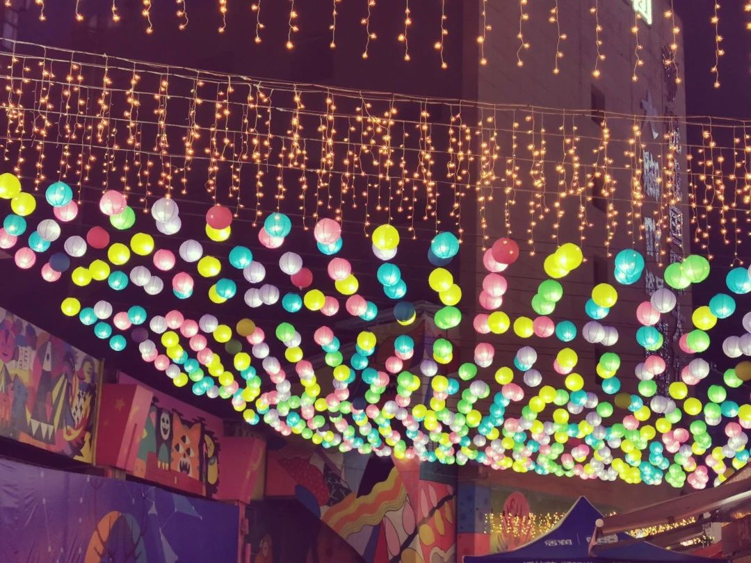 鏂颁簹娲蹭綋鑲插煄杩愬姩鏄ュ煄,椋庡皻涔嬭