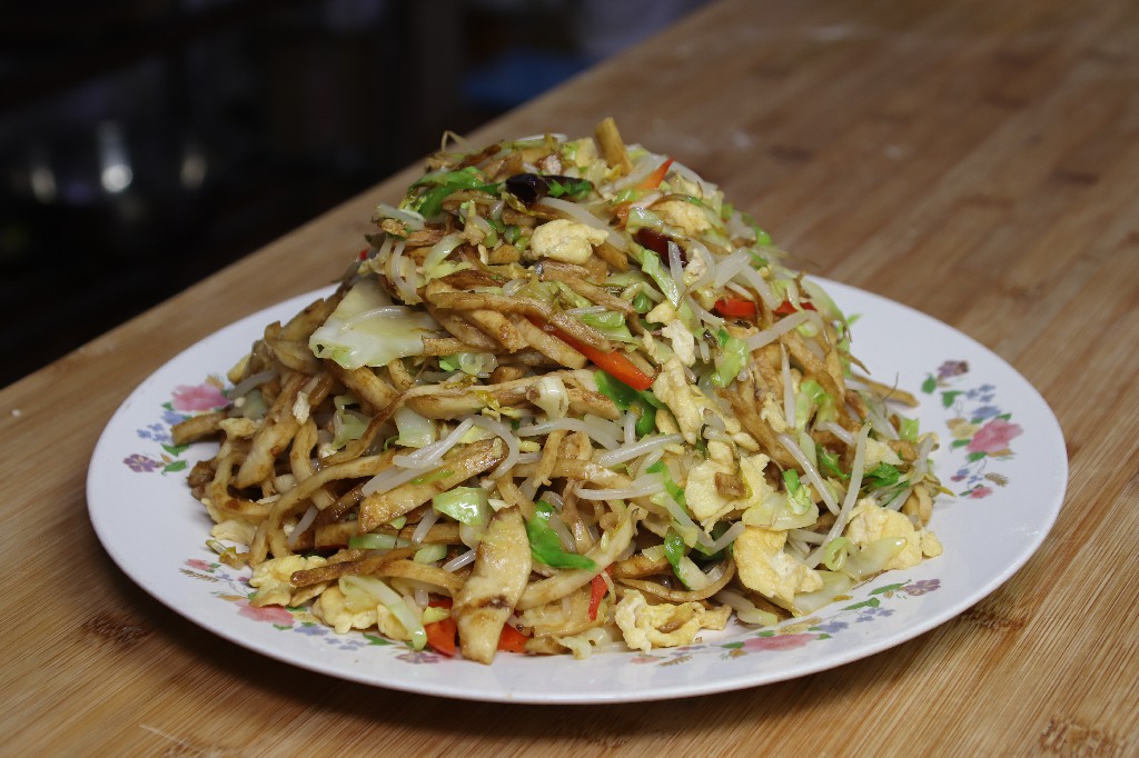 北方炒饼丝做法,传统炒饼丝