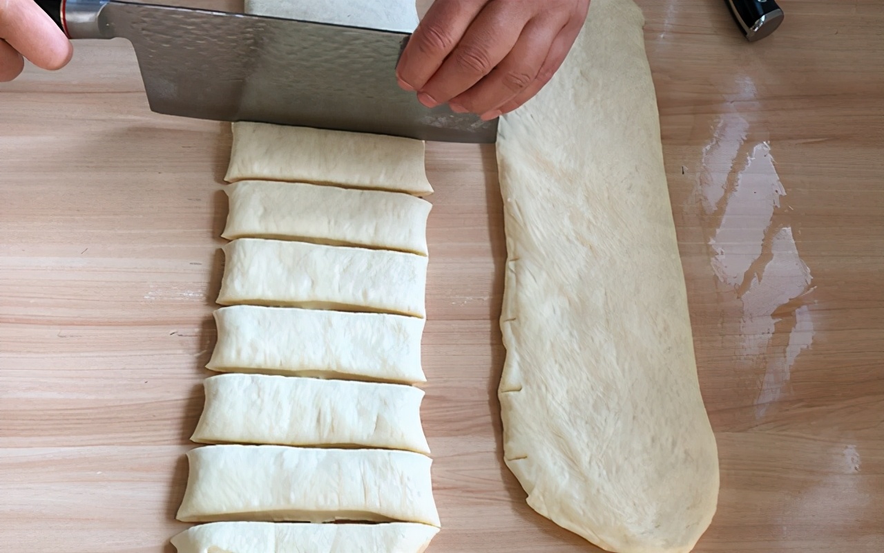 蓬松酥脆空心小油条,小油条蓬松酥脆不加水方便简单