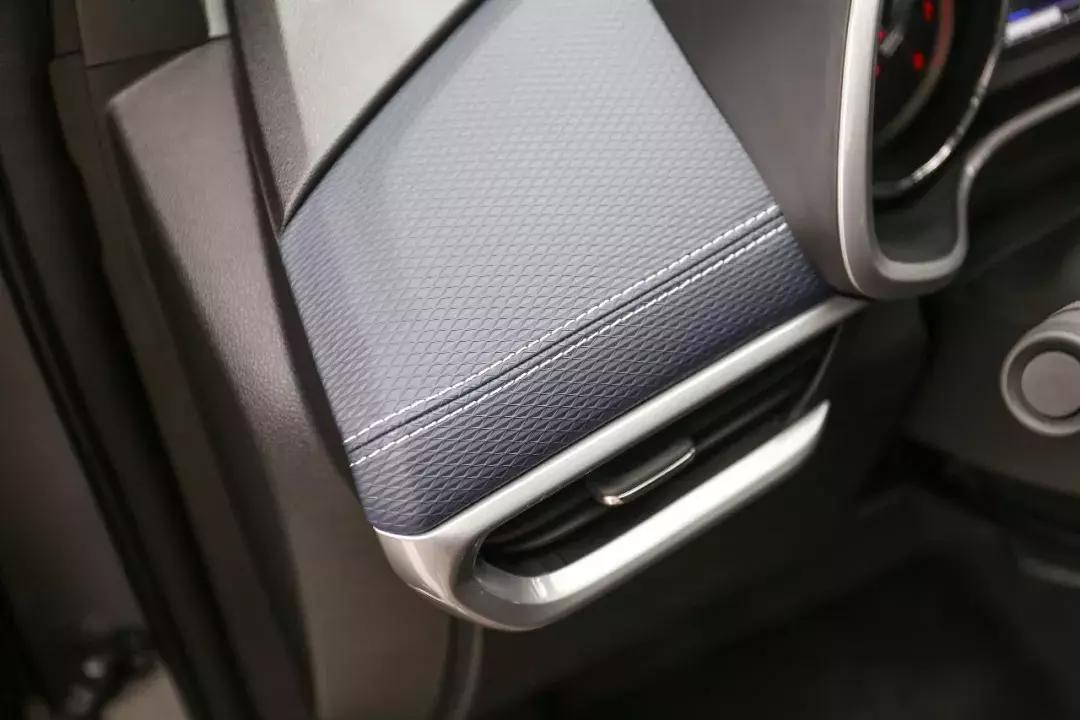 雪佛兰创酷汽车试驾,试驾雪佛兰创酷rs