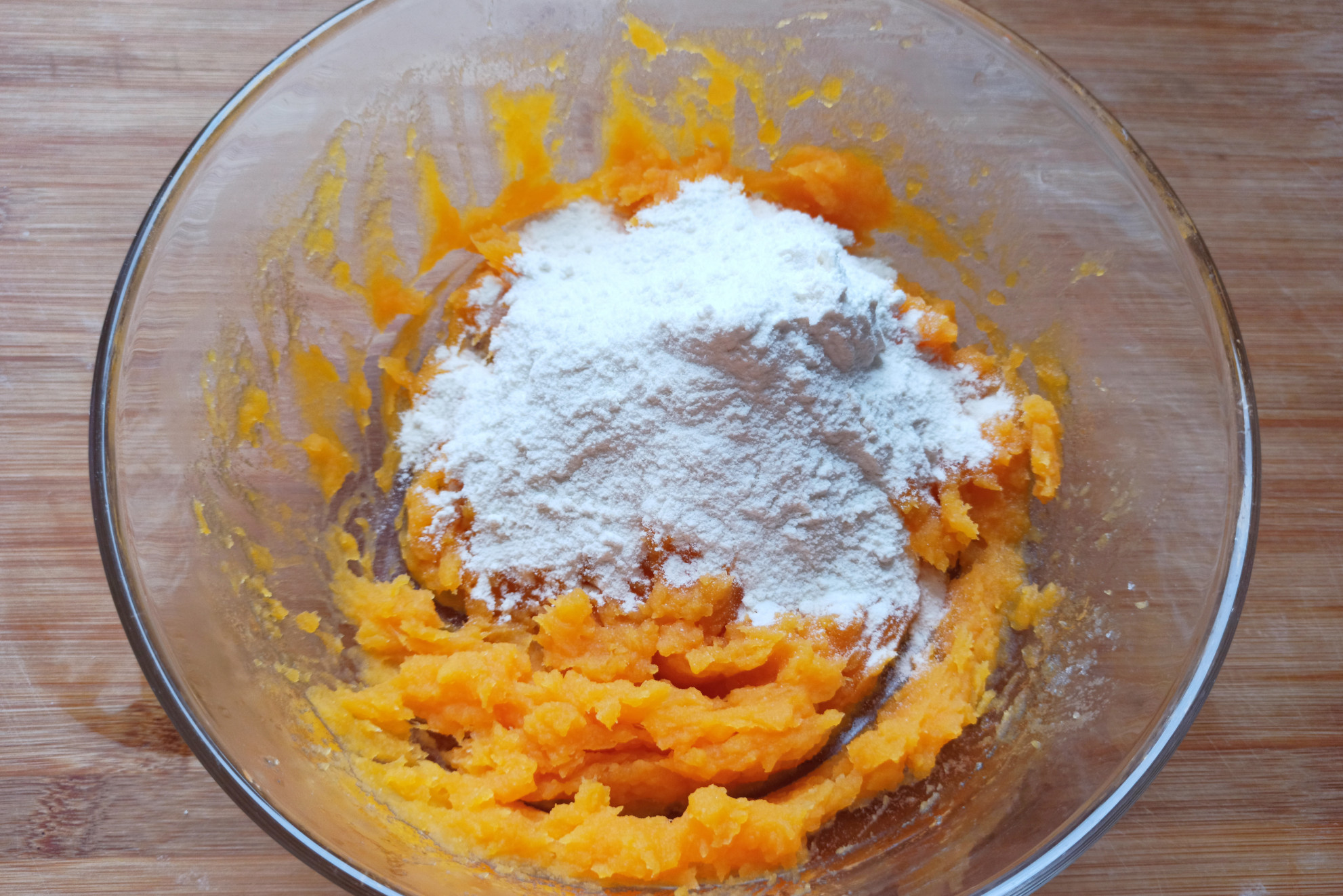 地瓜和白面一起炸丸子的做法,过年必备炸萝卜丸子做法