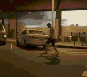 孔雀开屏搞笑动图,孔雀开屏搞笑gif