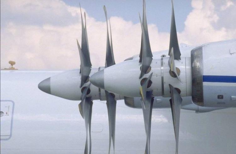 世界上最大的螺旋桨运输机,大型运输机油耗