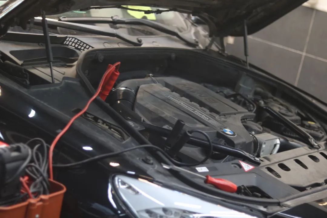 怪兽修车：翻新一辆11年破烂不堪的宝马GT，车况不忍直视