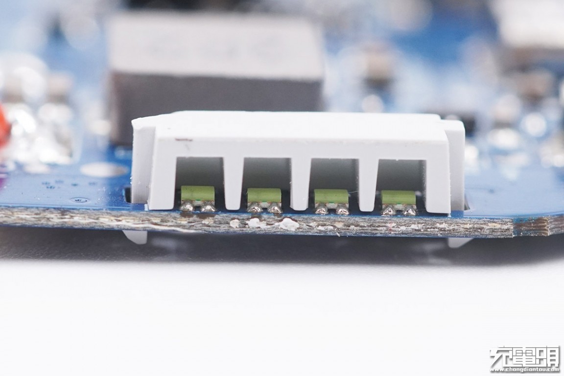 romoss罗马仕20000毫安拆解,罗马仕romoss移动电源