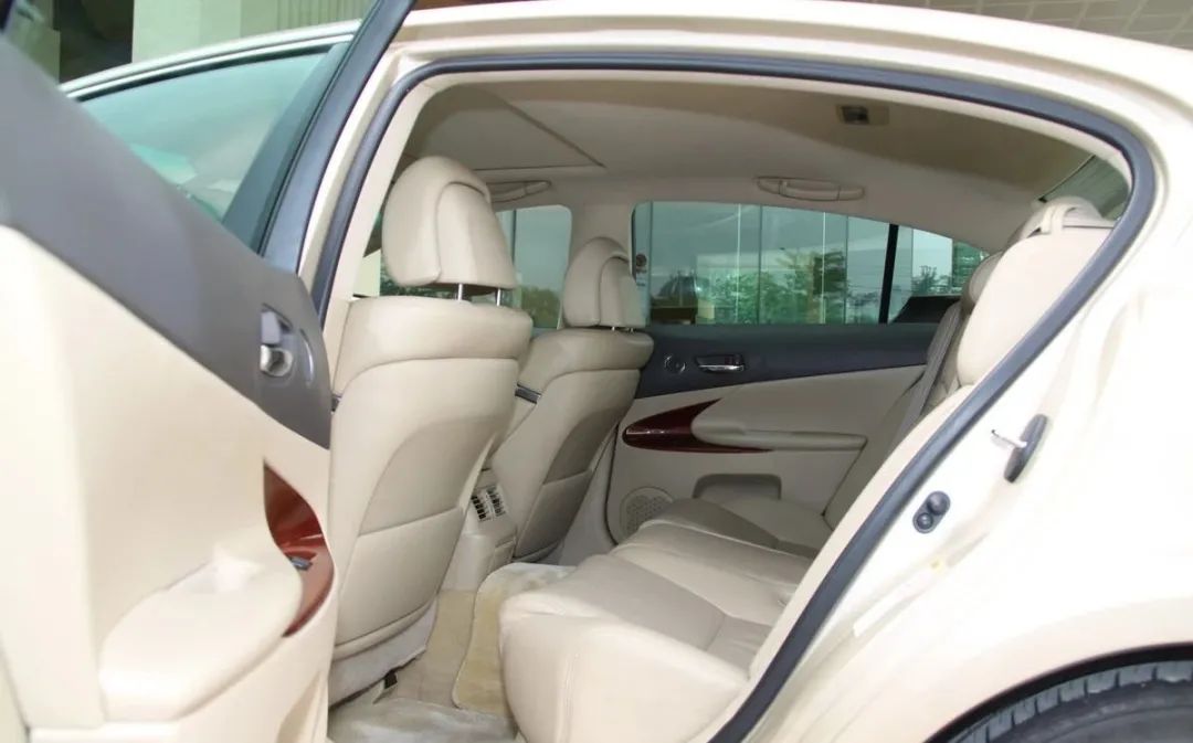 整备好的老款奔驰值得买吗,2手奔驰哪款车最值得入手