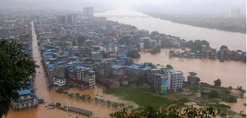 暴雨引发河流洪水,发生洪水和洪灾影响范围大小