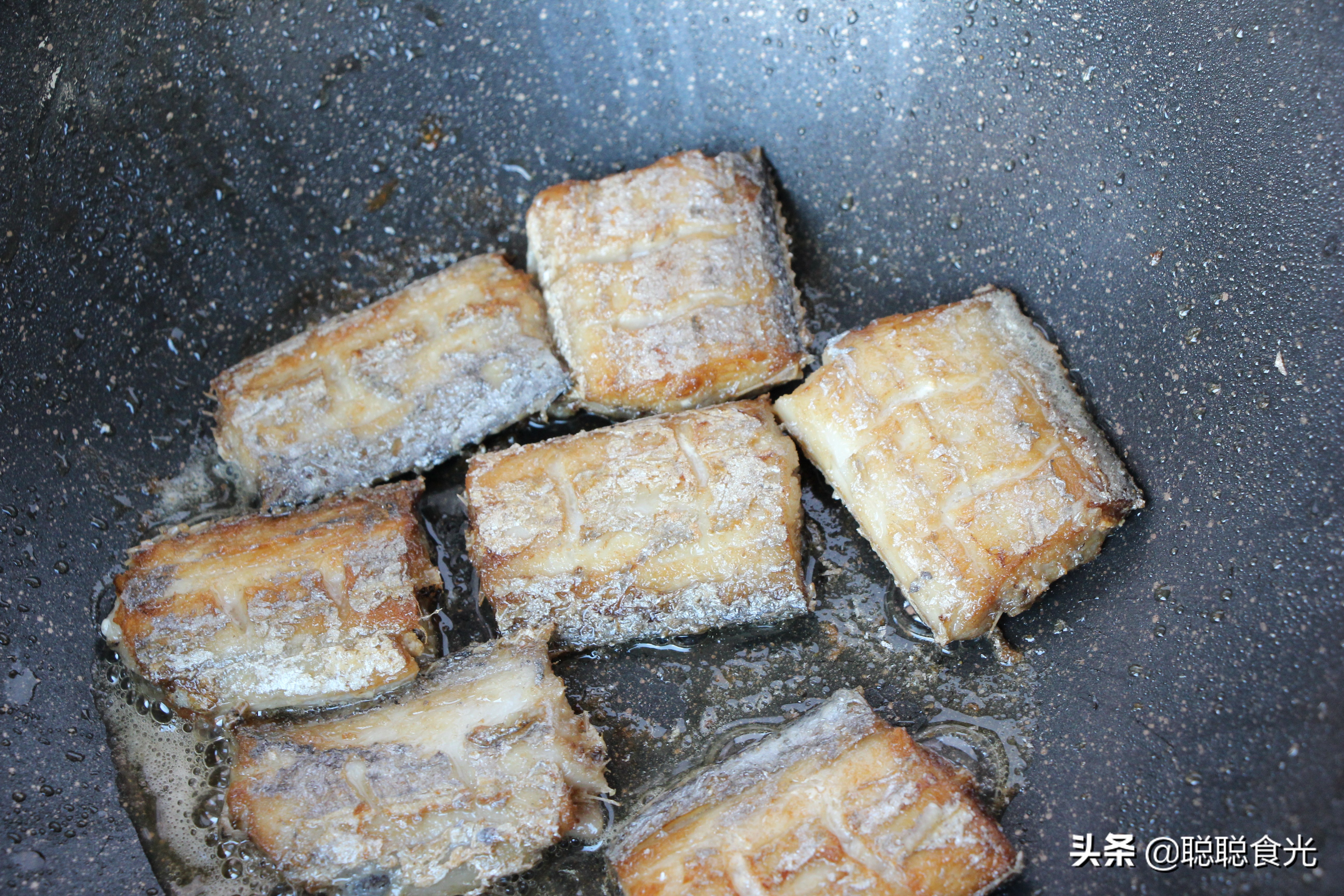 带鱼怎么做才好吃大厨教你一招,带鱼怎么做好吃又简单还没腥味