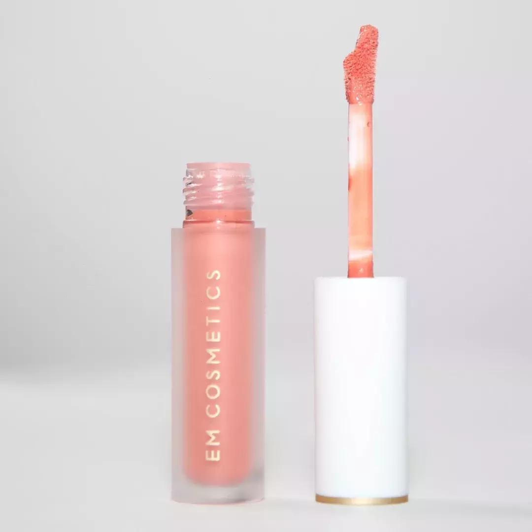 杨幂和刘雯同款口红,杨幂刘雯的口红色号是多少